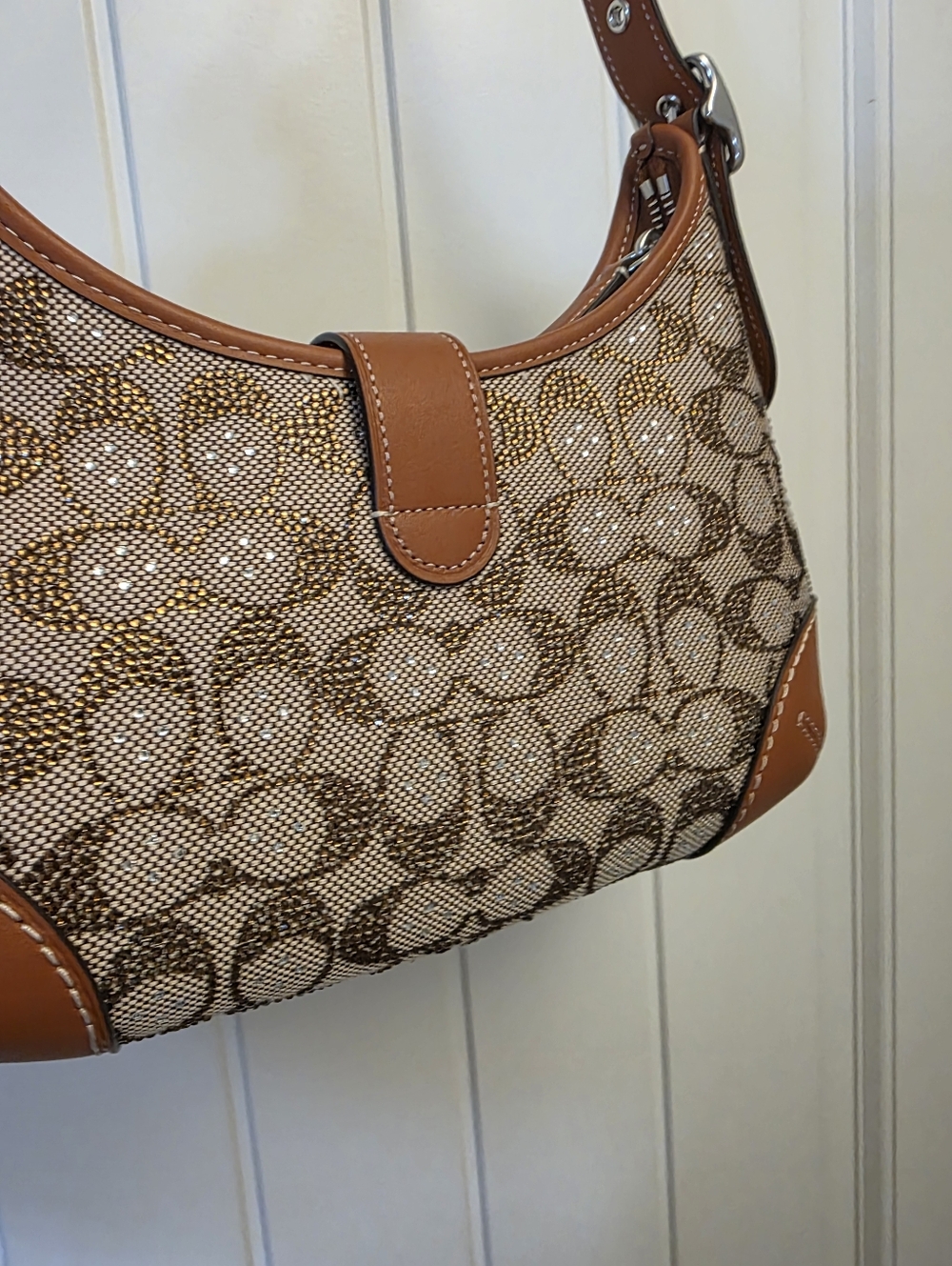 Coach Hamptons Hobo Bag In Crystal Signature Jacquard NWOT - Picture 2 of 16